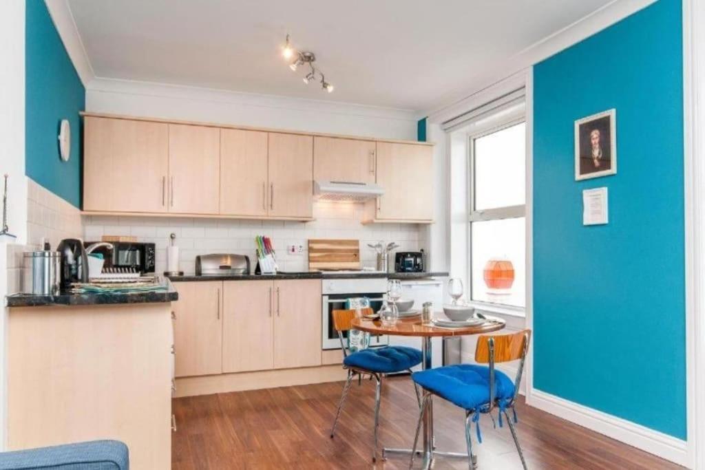 Floor Seaview Apartment *